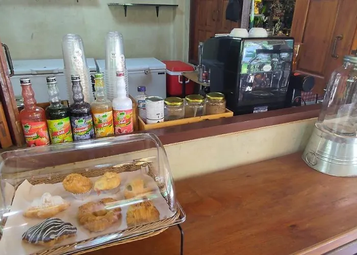 Baansuan Lychee Maeklong Resort Ampawa