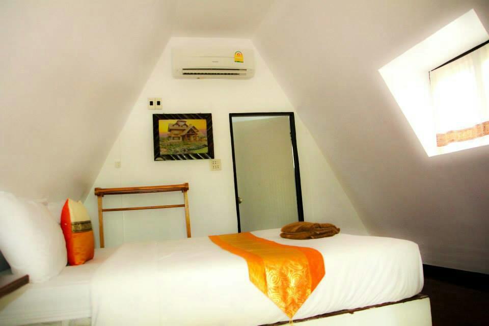 Baansuan Lychee Maeklong Ampawa Resort